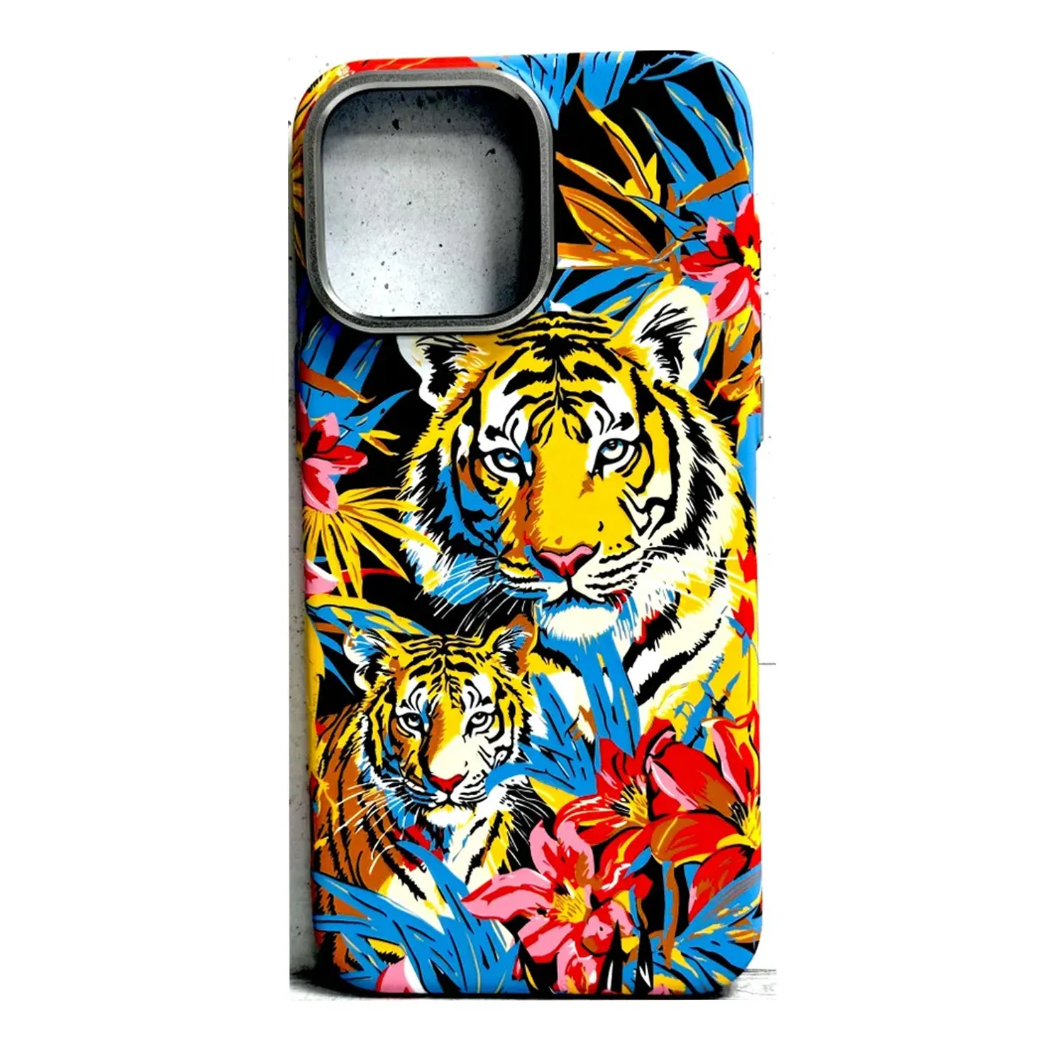 Чехол пластиковый с MagSafe с принтом тигры, цветной Apple iPhone 15 (оранжевый)